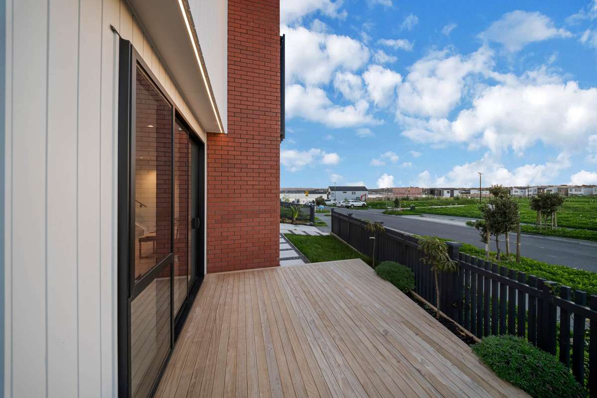 11 Sails Road_2
