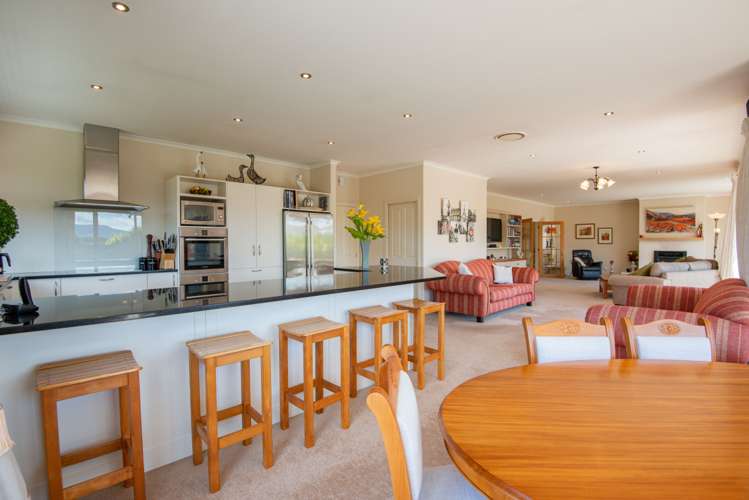 17 Orchard Grove East Taieri_2