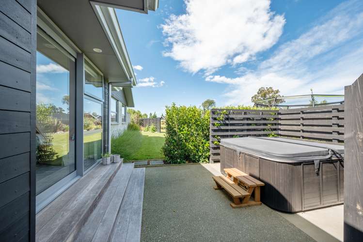 5 Avignon Place Fairhall_49