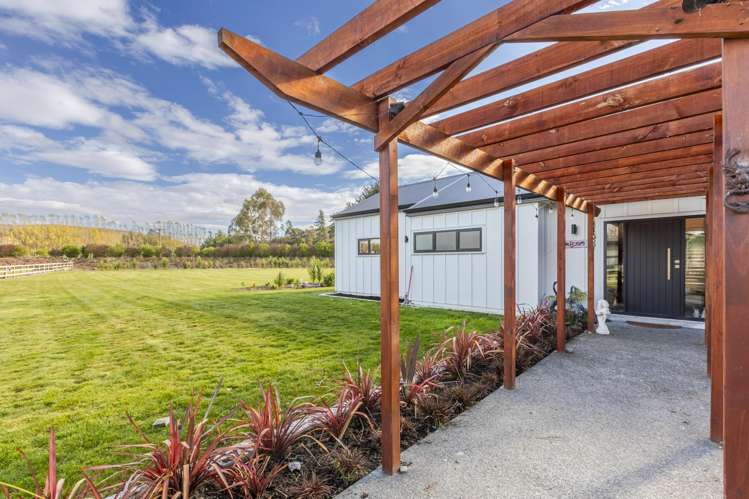 7b Stock Road Otane_9