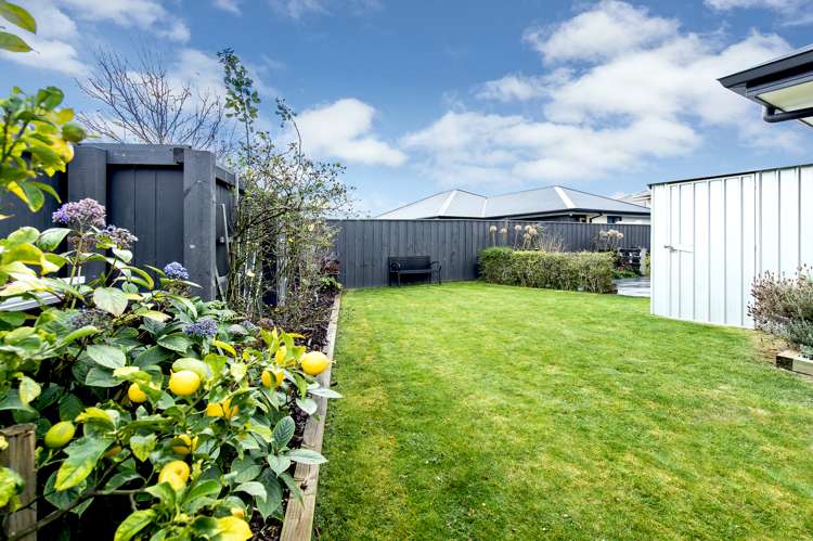 77 Sunline Avenue Lincoln_22