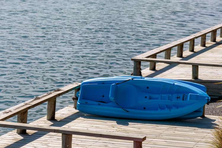 16A Crispe Road Clarks Beach_29