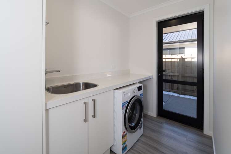 8 Redhaven Rise Netherby_25