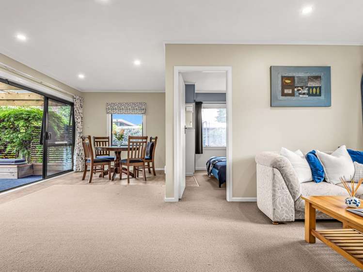 9 Cooper Avenue Holdens Bay_6