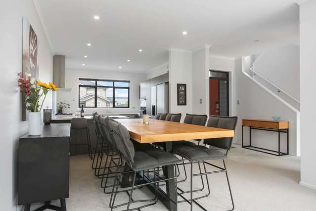 25 Couldrey Crescent Red Beach_2