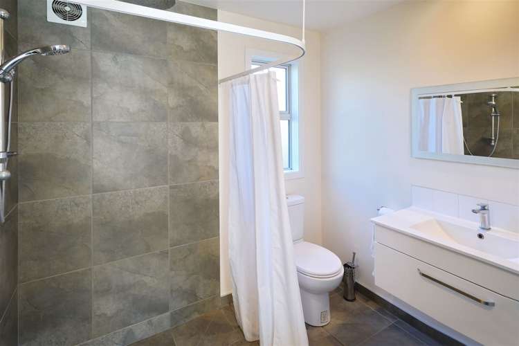 16 Ferry Road Woodend_12