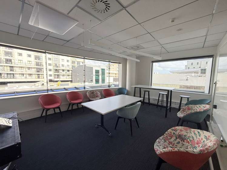 187 Broadway Newmarket_8