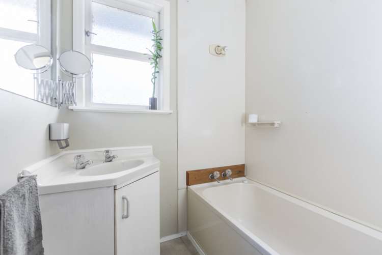 13 Matipo Road Te Atatu Peninsula_10