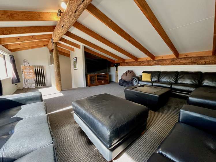 98 Clyde Saint (State Highway 49) Ohakune_6