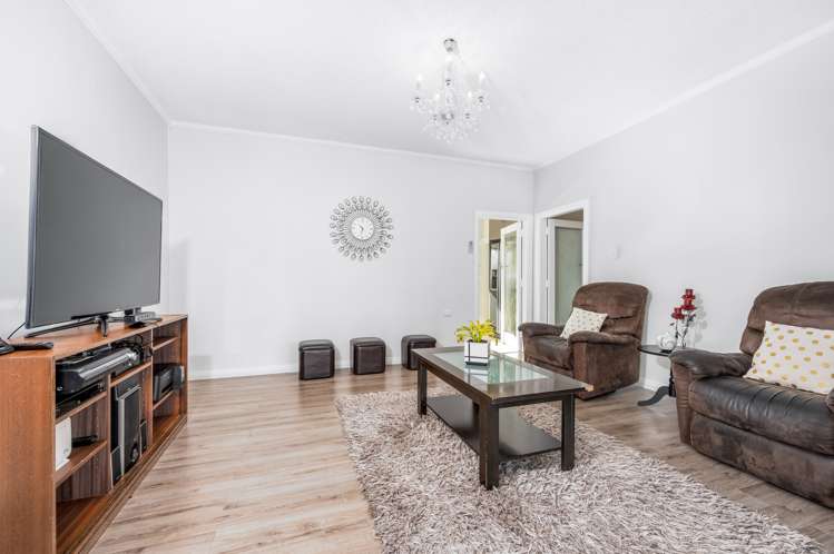 110 Main Road Tawa_3