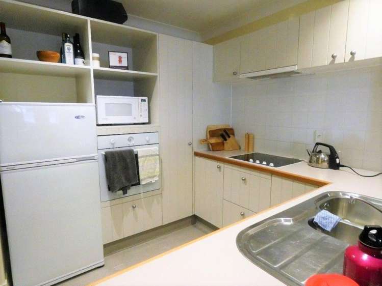 5h/16 The Terrace Wellington Central_3