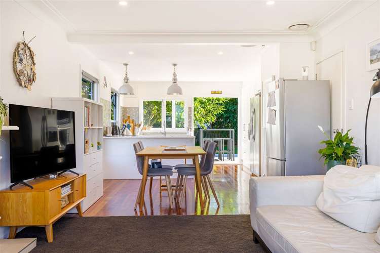 21 Covil Avenue Te Atatu South_6