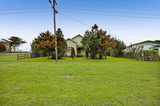 53 Riemenschneider Street Manaia_1