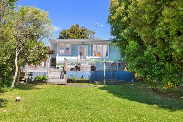 35 Wright Road Point Chevalier_15