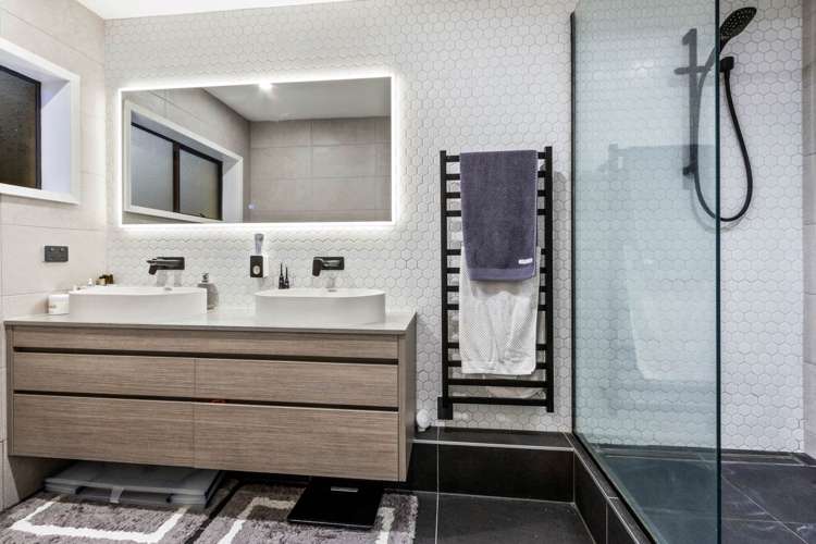 18 Pluto Place Beach Haven_13