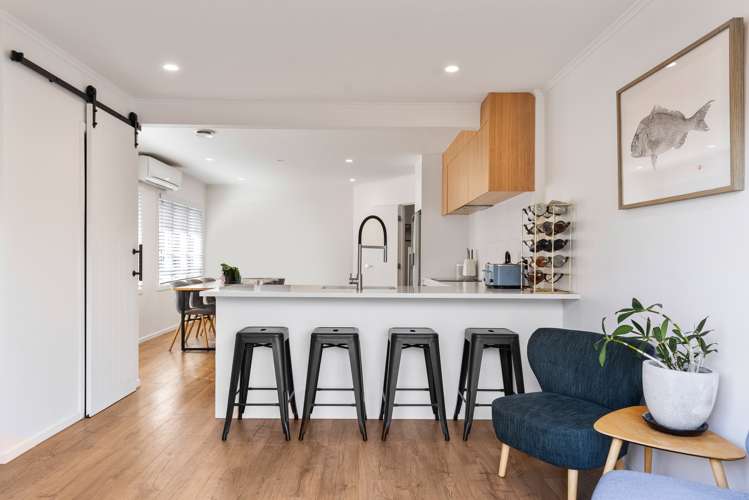 61 Beach Road Te Atatu Peninsula_5