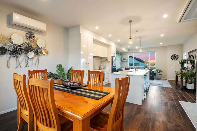 1 Watermill Lane Silverdale_14