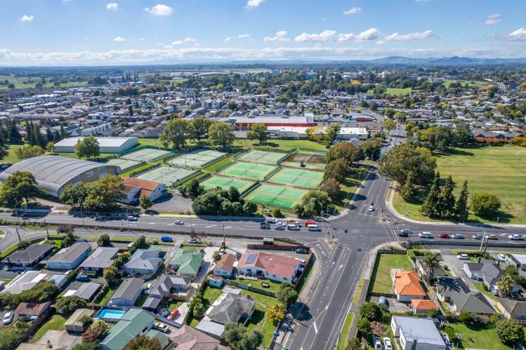 281 Dey Street Hamilton East_14