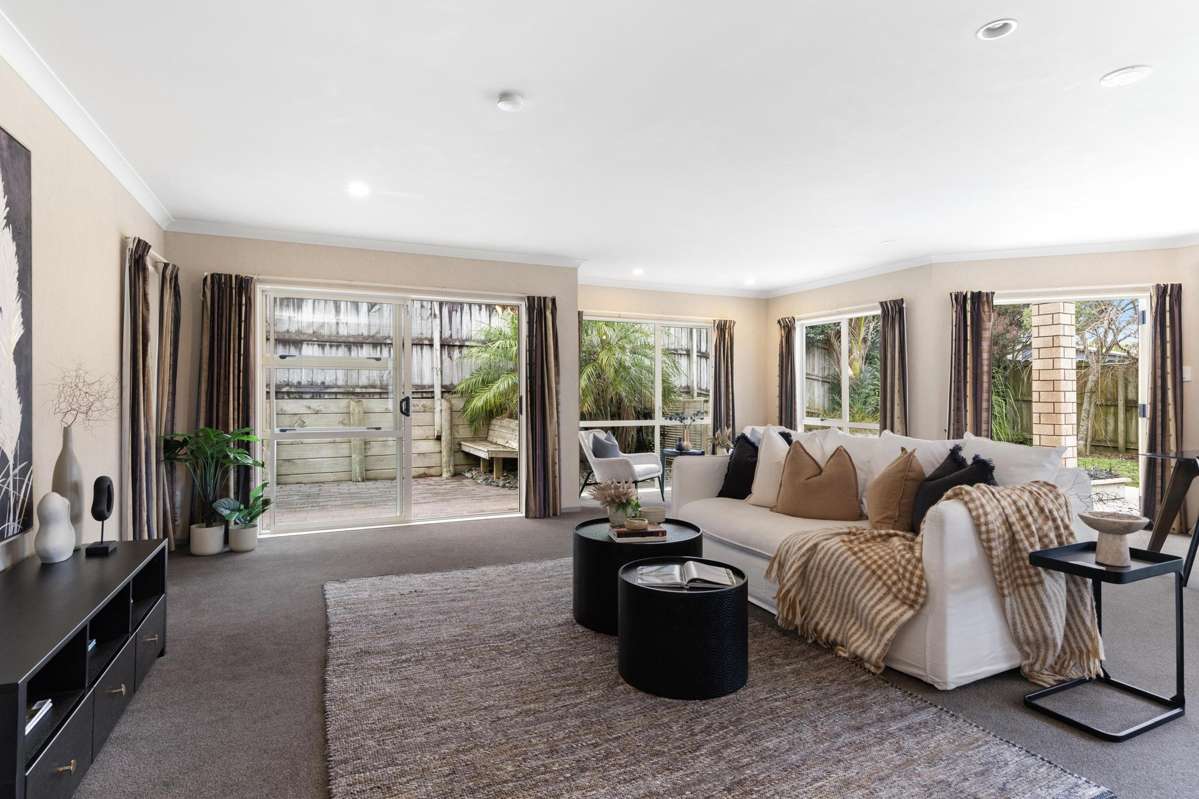 100 Reynolds Road_1