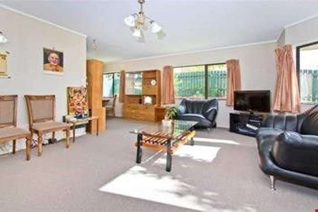 4/17 Queen Mary Avenue New Lynn_4