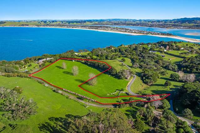 Exceptional Coastal Lifestyle Section