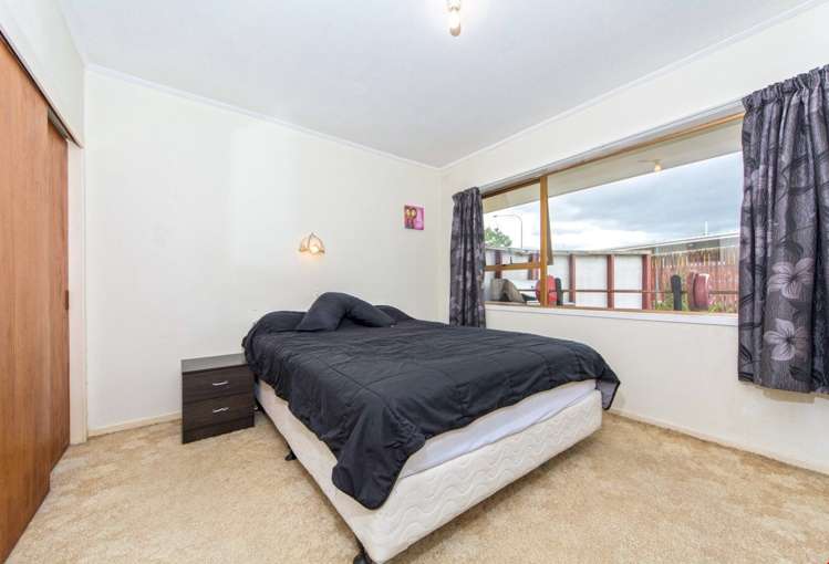 2/65 Edmonton Road Henderson_5