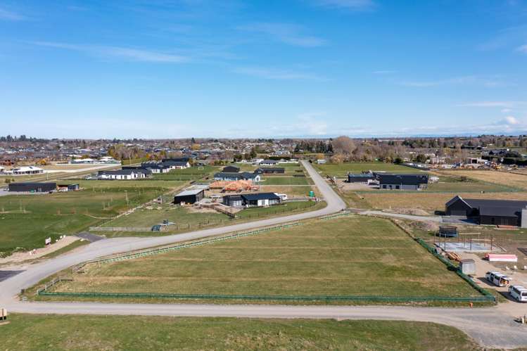 13 Meadowlands Green_2