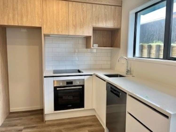 9/11 Scanlen Terrace Kelston_6