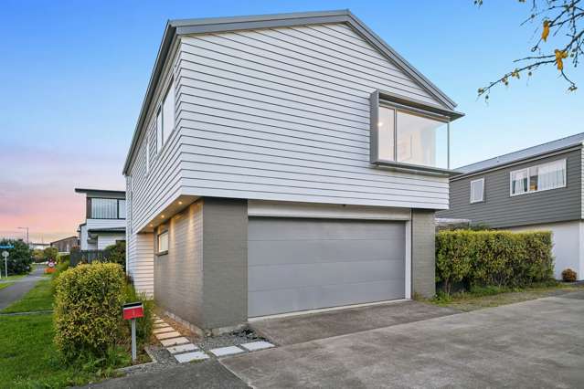 Spacious Freestanding Family Home in Silverdale