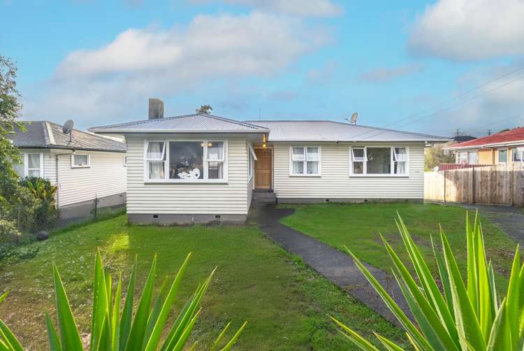 6 Tindall Crescent Otara_5