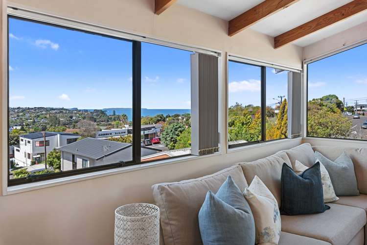 852 Beach Road Waiake_9