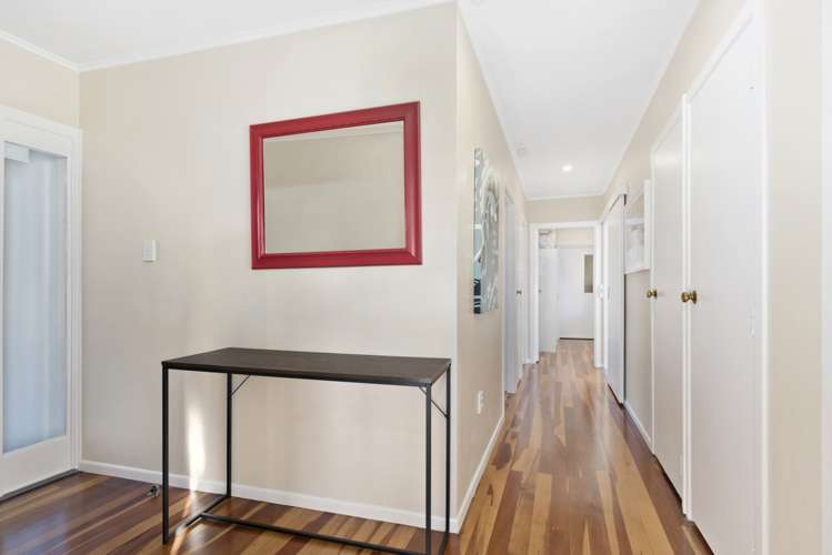 8 Eskdale Road Birkdale_10