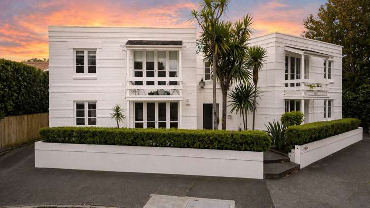 2/2 Herne Bay Road_0