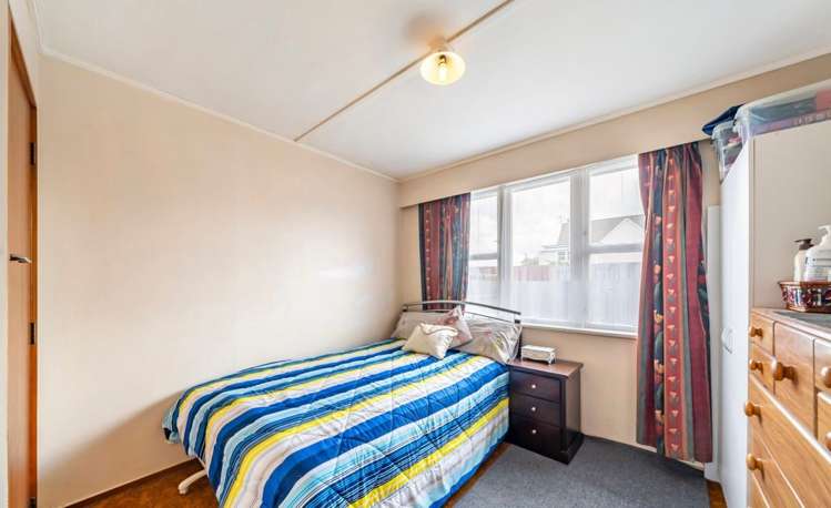 2/2 Joseph Grove Elderslea_9