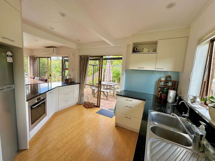 74 Cheriton Road Mellons Bay_3