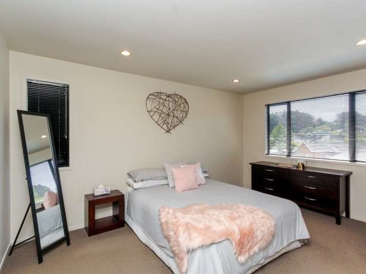 34 Roto Street Hurdon_11