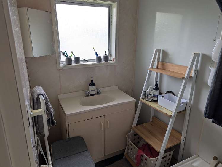 15B Mountain Road Western Heights_11