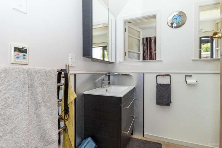 2 Ashbury Avenue Waimataitai_15