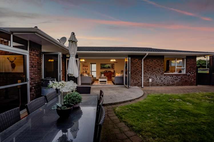 1 Cabot Place Frankleigh Park_28