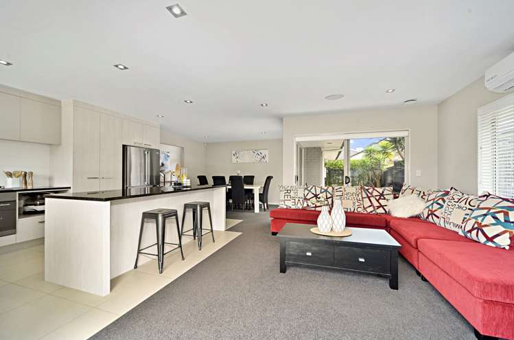 9 Bilancia Place Flat Bush_12