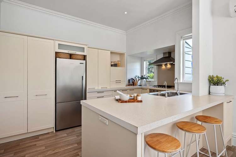 6 Tui Street Devonport_16