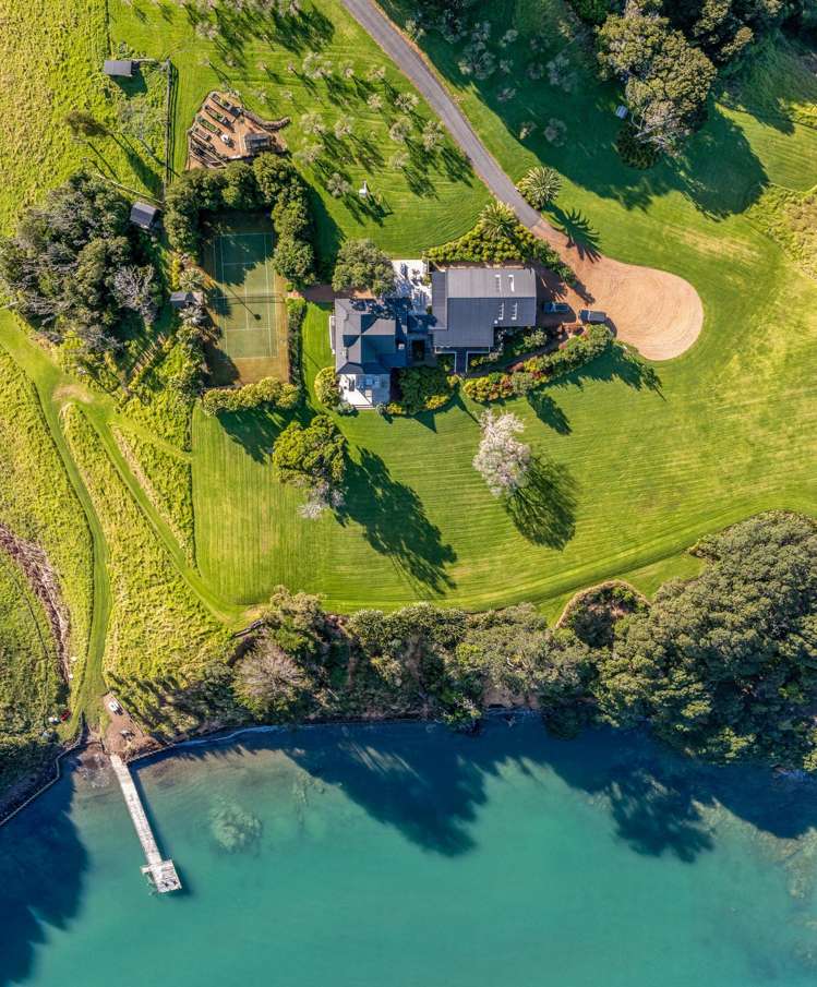 379i Gordons Road_3