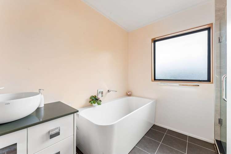 1/19 Greenvalley Rise Glenfield_8