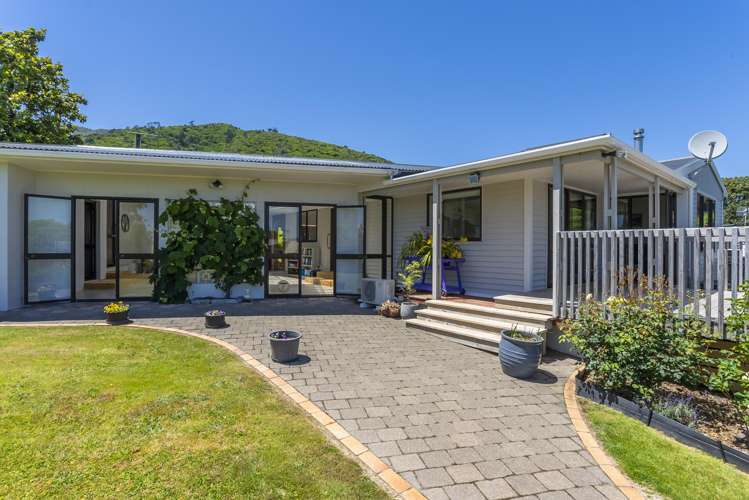 10 Winara Avenue Waikanae_0