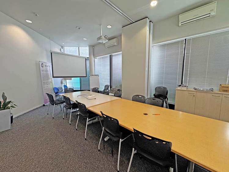 Unit B/2 George Bourke Drive Mt Wellington_8