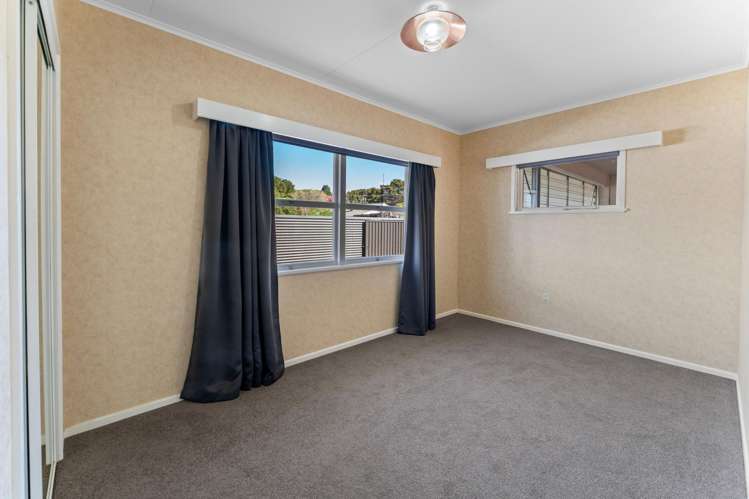 56 Eighty Eight Valley Road Wakefield_17