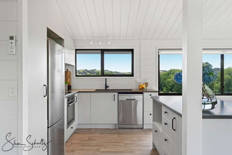 4 Skelton Crescent Paparoa_5