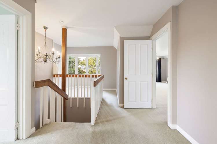 128 River Road Hamilton East_17