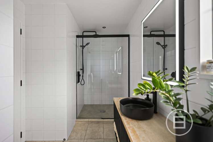 19 Stone Ridge Place Queenstown Hill_10