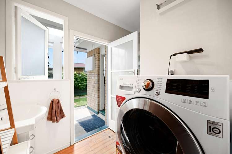 15 Tomin Road Glenview_16